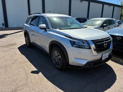 Used 2025 Nissan Pathfinder SV