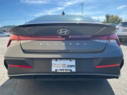 Used 2026 Hyundai Elantra Sport FWD image 7