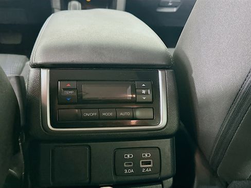 Used 2024 Subaru Ascent Premium w/ Convenience Package image 25