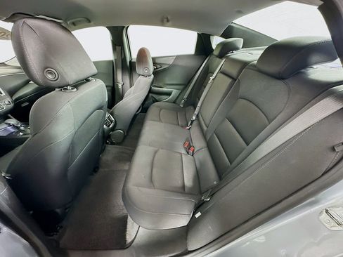 Used 2024 Chevrolet Malibu LT image 30