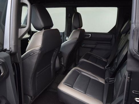 New 2025 Ford Bronco Outer Banks image 5