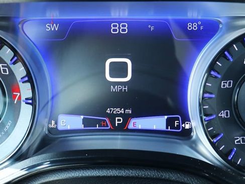 Used 2022 Chrysler 300 S image 42