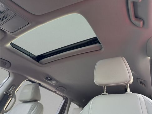 Used 2023 Honda Odyssey EX-L image 13