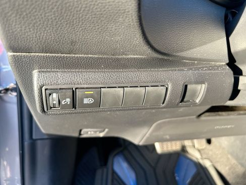 Used 2022 Toyota Corolla LE FWD image 13