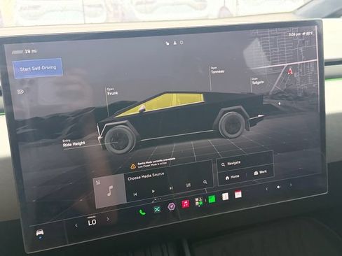 Used 2024 Tesla Cybertruck AWD Crew Cab image 22