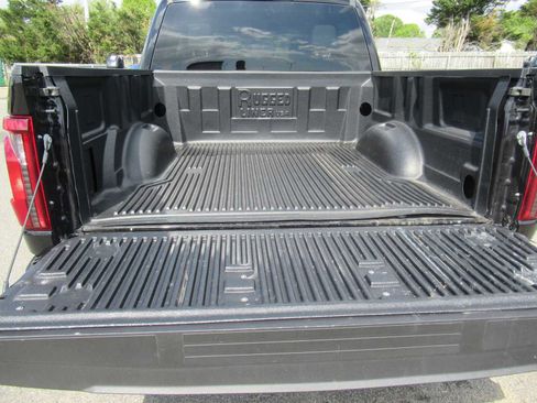 Used 2025 Ford F150 XLT w/ Equipment Group 301A Standard image 19