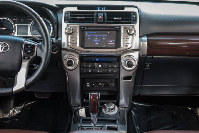Used 2018 Toyota 4Runner Limited AWD/4WD image 26