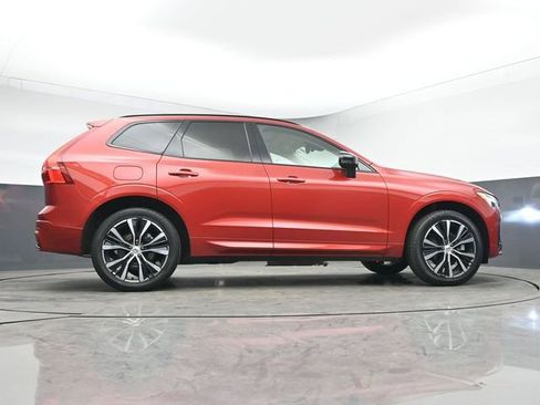 Used 2024 Volvo XC60 B5 Plus w/ Protection Package Premier AWD/4WD image 44