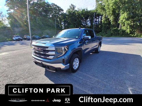 Used 2024 GMC Sierra 1500 SLE AWD/4WD image 1