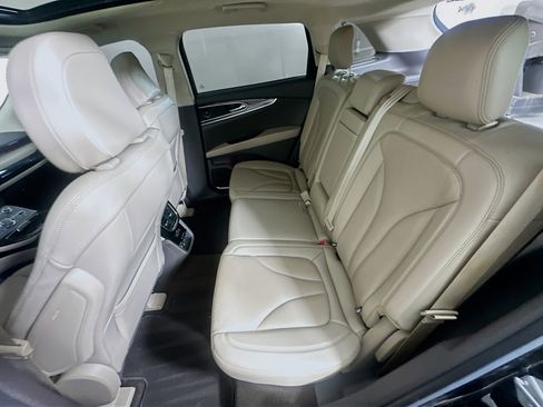 Used 2022 Lincoln Nautilus Reserve w/ Equipment Group 201A image 28