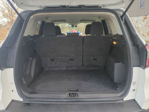 Used 2017 Ford Escape SE w/ SE Cold Weather Package image 22