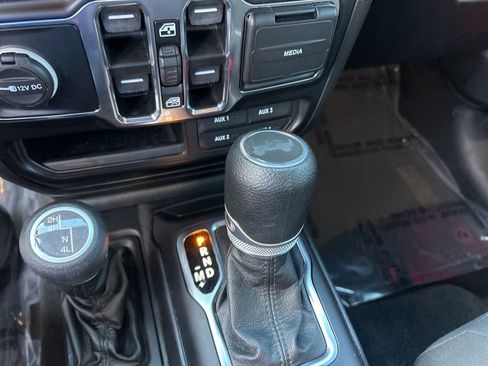 Used 2022 Jeep Wrangler Unlimited Sport image 13