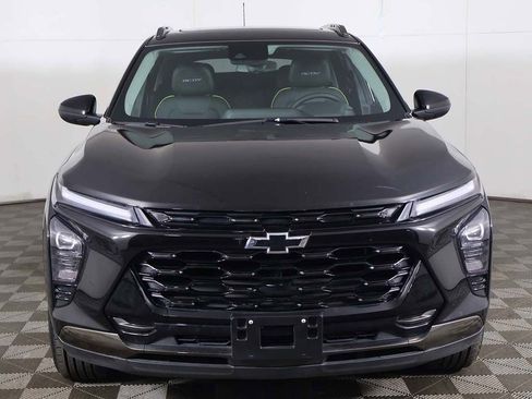 Used 2025 Chevrolet Trax ACTIV w/ Sunroof Package image 12