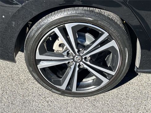 Certified 2023 Nissan Sentra SR w/ Trunk Package image 12