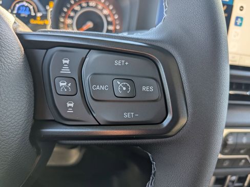 New 2025 Jeep Gladiator Sport image 14