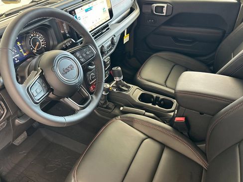 New 2026 Jeep Gladiator Rubicon w/ Steel Power Dome Hood Package AWD/4WD image 11
