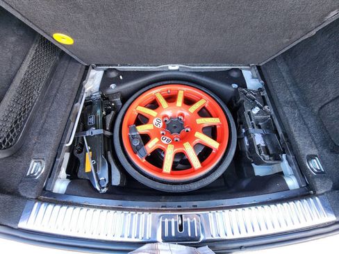 Used 2014 Porsche Cayenne Platinum Edition image 27