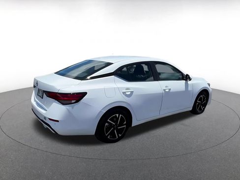 Used 2025 Nissan Sentra SV FWD image 14