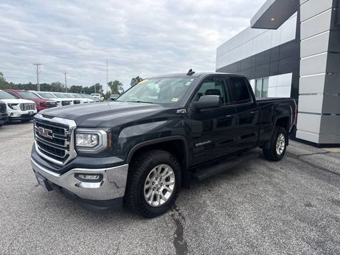 Used 2019 GMC Sierra 1500 SLE w/ SLE Value Package AWD/4WD image 3