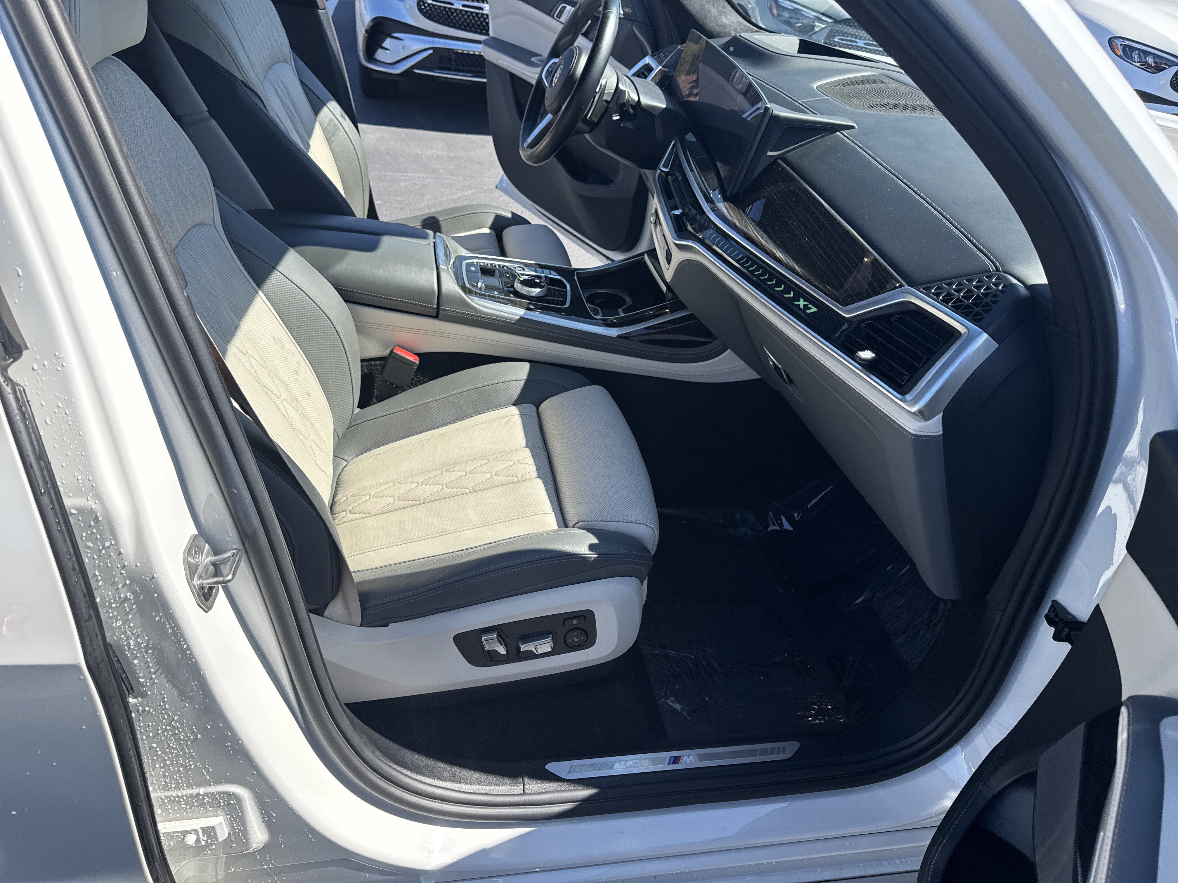 Used 2023 BMW X7 xDrive40i w/ Executive Package AWD/4WD image 35