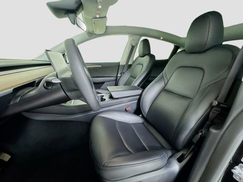 Used 2024 Tesla Model Y Long Range image 10