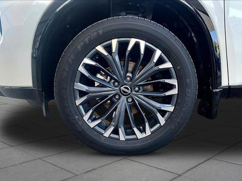 Certified 2025 Nissan Rogue Platinum AWD/4WD image 11