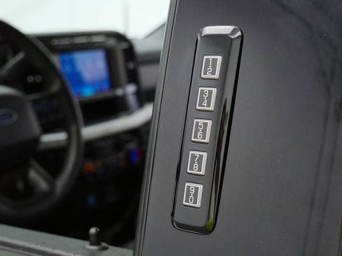 Used 2023 Ford F250 XLT AWD/4WD image 15