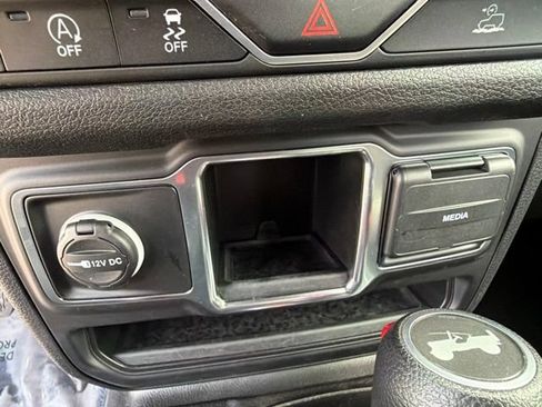 Used 2024 Jeep Wrangler Sport AWD/4WD image 24