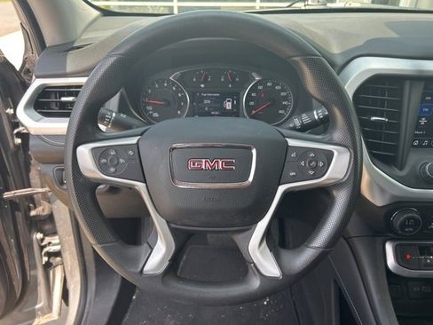 Used 2023 GMC Acadia SLE image 19