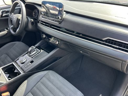 Used 2023 Mitsubishi Outlander SE AWD/4WD image 12