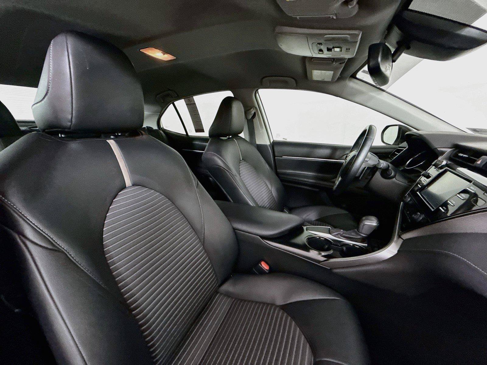 Used 2019 Toyota Camry SE w/ Convenience Package FWD image 37