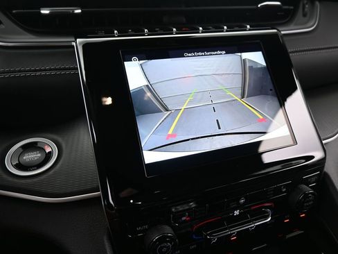 New 2025 Jeep Grand Cherokee Altitude image 35