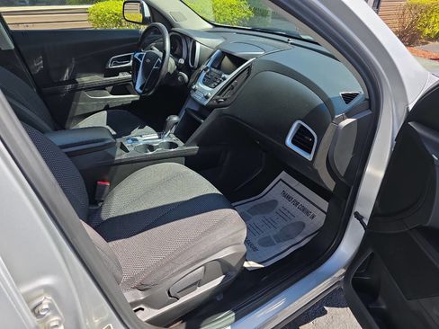 Used 2017 Chevrolet Equinox LT w/ Convenience Package FWD image 14