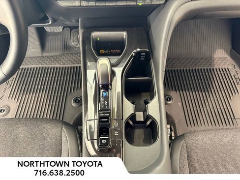 Used 2024 Toyota Crown XLE image 26