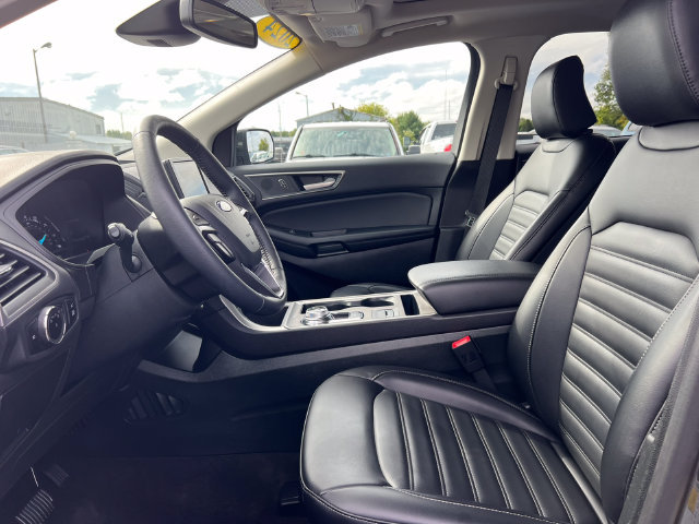 Certified 2024 Ford Edge SEL w/ Convenience Package AWD/4WD image 4