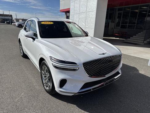 Used 2025 Genesis GV70 2.5T image 1