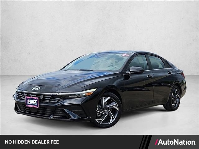 Used 2025 Hyundai Elantra SEL FWD image 1