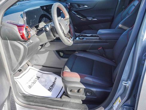 New 2026 Chevrolet Equinox RS w/ LPO, Floor Liner Package image 17