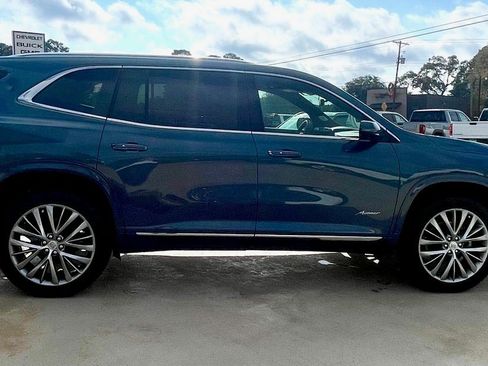 New 2026 Buick Enclave Avenir w/ Super Cruise Package image 2