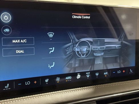 Used 2023 Lincoln Corsair FWD w/ Equipment Group 101A image 17