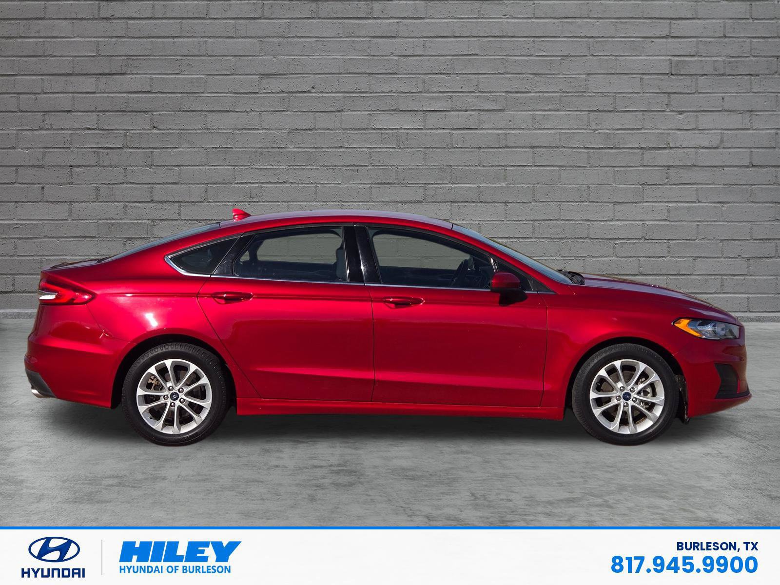 Used 2020 Ford Fusion SE FWD image 3