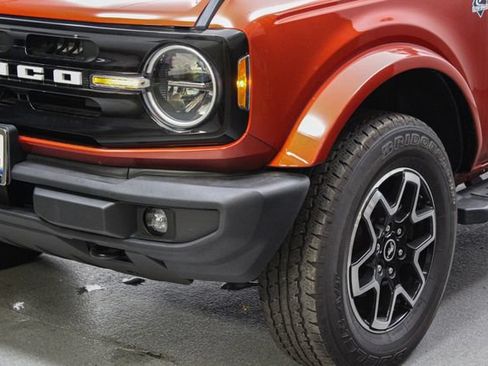 Used 2023 Ford Bronco Outer Banks AWD/4WD image 4
