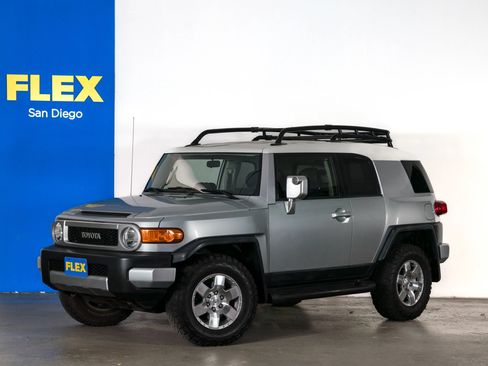 Used 2007 Toyota FJ Cruiser 4WD image 1