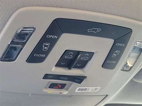 Certified 2023 Toyota Sienna XLE image 16