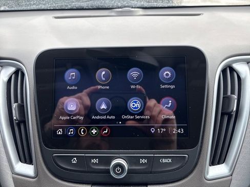 Used 2022 Chevrolet Malibu LT image 29