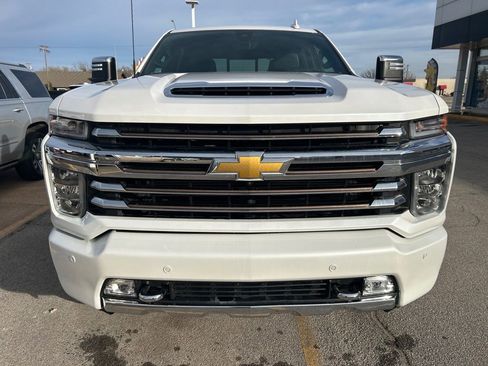 Used 2022 Chevrolet Silverado 2500 High Country w/ Z71 Off-Road Package image 2