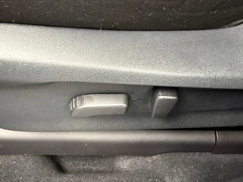 Used 2023 Subaru Ascent Premium w/ Convenience Package AWD/4WD image 45