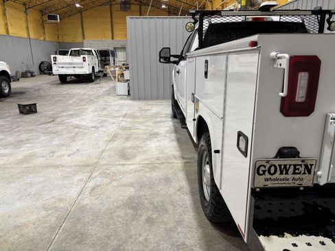 Used 2019 Ford F250 XL w/ Power Equipment Group image 9