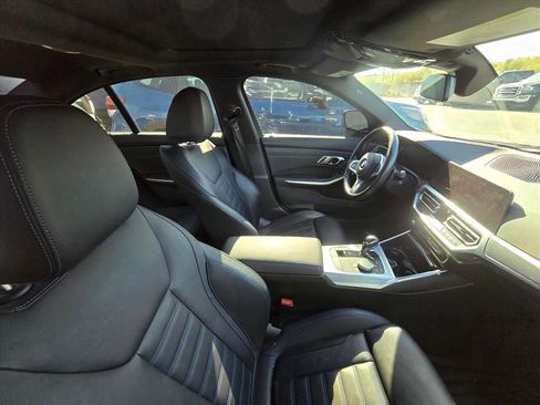 Used 2021 BMW 330i Sedan w/ M Sport Package image 7