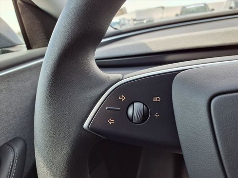 Used 2025 Tesla Model 3 Long Range image 15